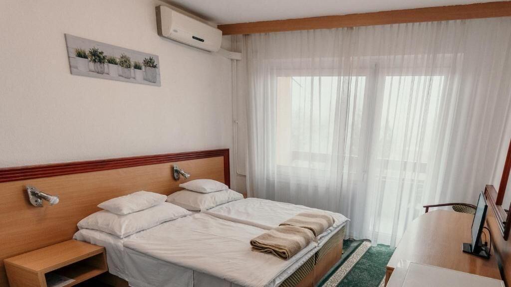 Tisza Sport Hotel Szeged Ngoại thất bức ảnh