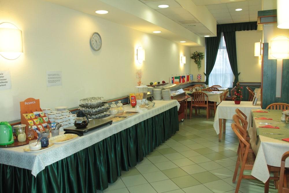 Tisza Sport Hotel Szeged Ngoại thất bức ảnh