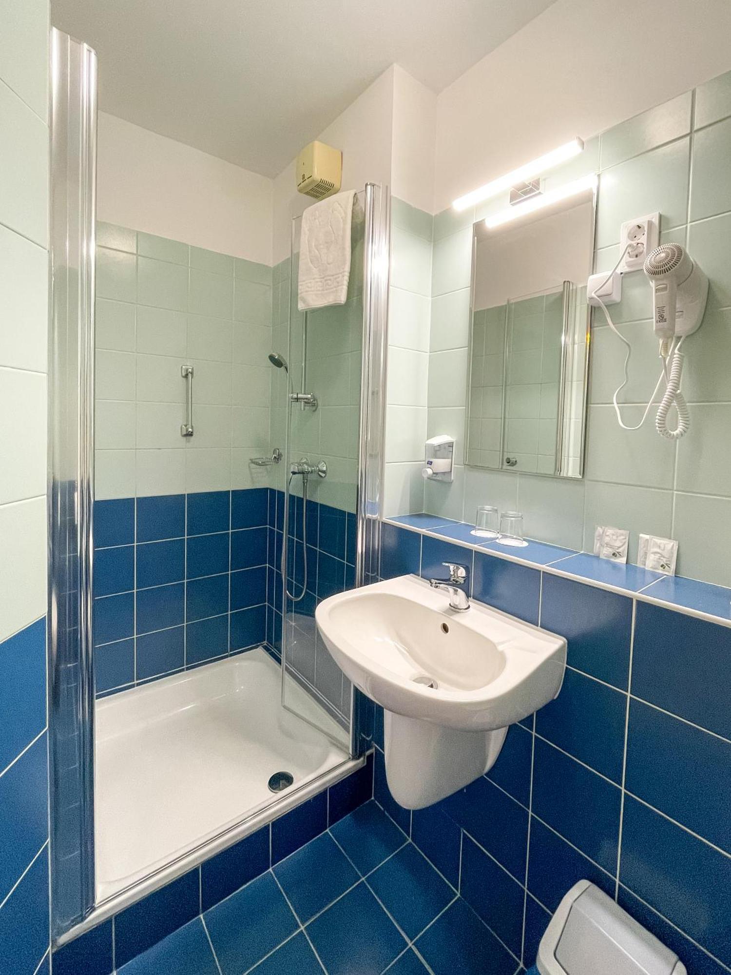 Tisza Sport Hotel Szeged Ngoại thất bức ảnh