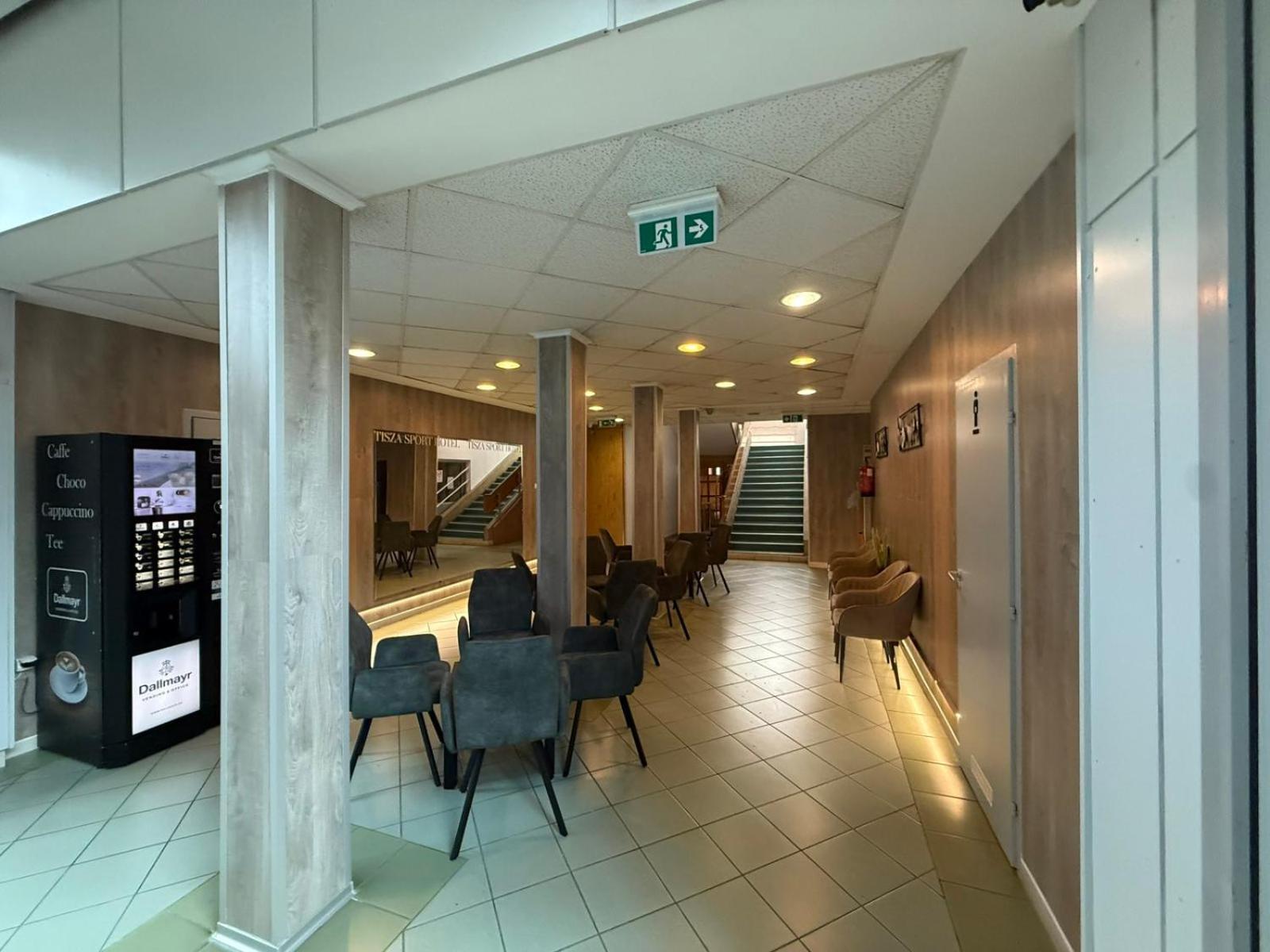 Tisza Sport Hotel Szeged Ngoại thất bức ảnh