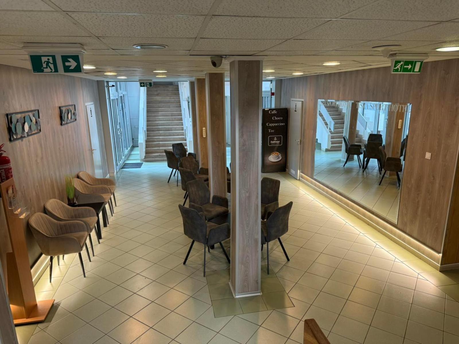 Tisza Sport Hotel Szeged Ngoại thất bức ảnh