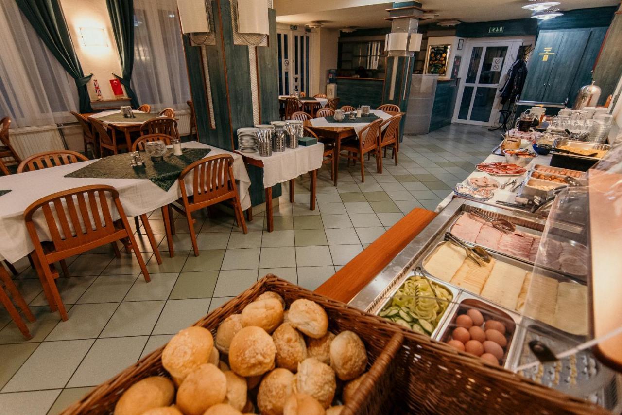 Tisza Sport Hotel Szeged Ngoại thất bức ảnh